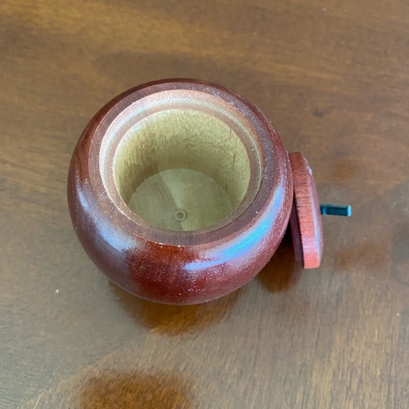 Wooden Apple Container - Picture 2 of 6